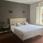 Contact De Hotel
