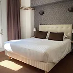 Contact De Hotel