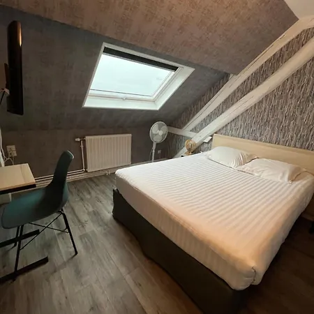 Otel Contact De Troyes
