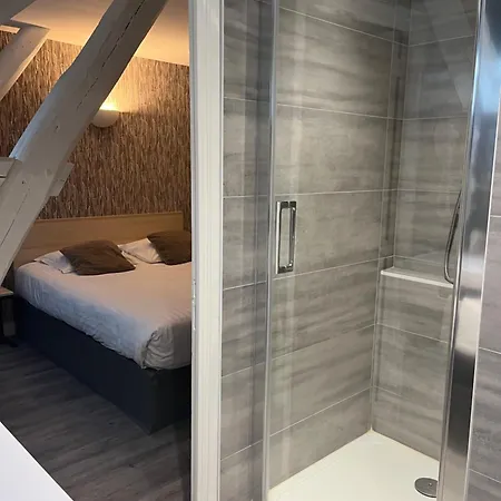 Hotel Contact De