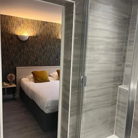 Contact De Otel 2*