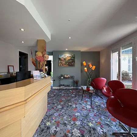 Otel Contact De Troyes