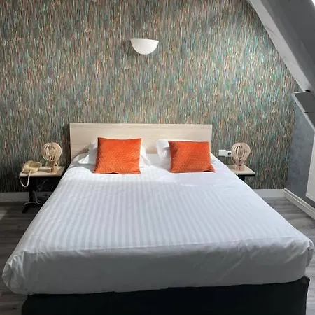 Contact De Otel 2*