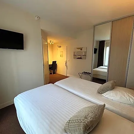 Hotel Contact De