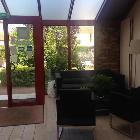Contact De Hotel Troyes