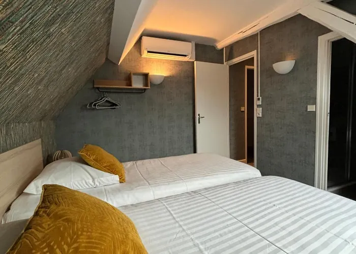 Contact De 2* Troyes