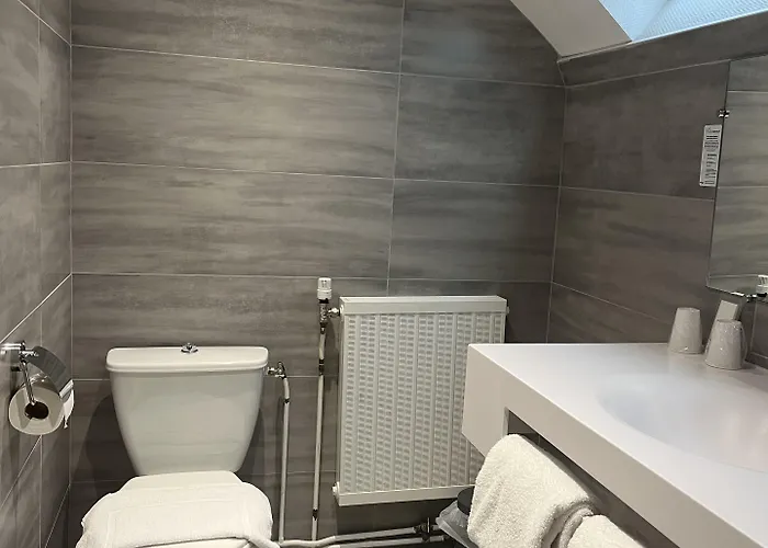 Contact De Hotel Troyes